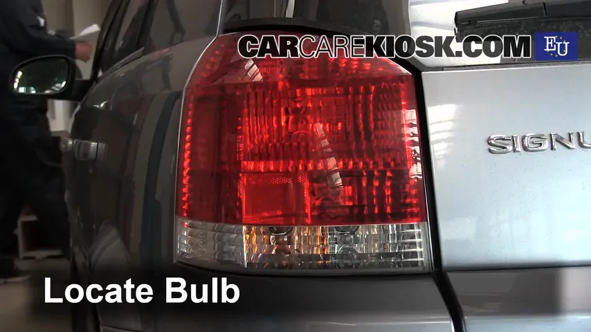 2004 Opel Signum Sport 2.0L 4 Cyl. Turbo Lights Tail Light (replace bulb)
